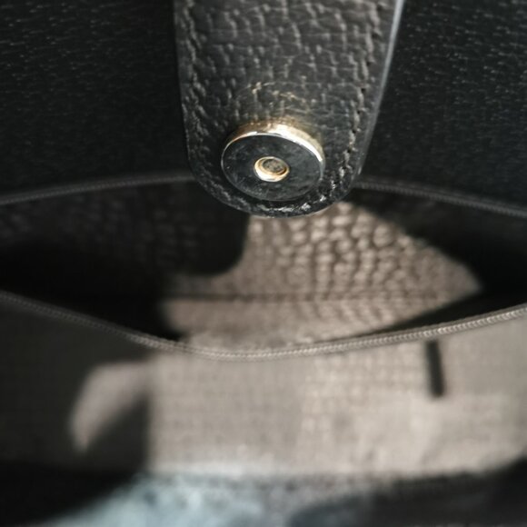 Black/Gold Pebbled Leather Shoulder Bag EUC #261 - Picture 11 of 16